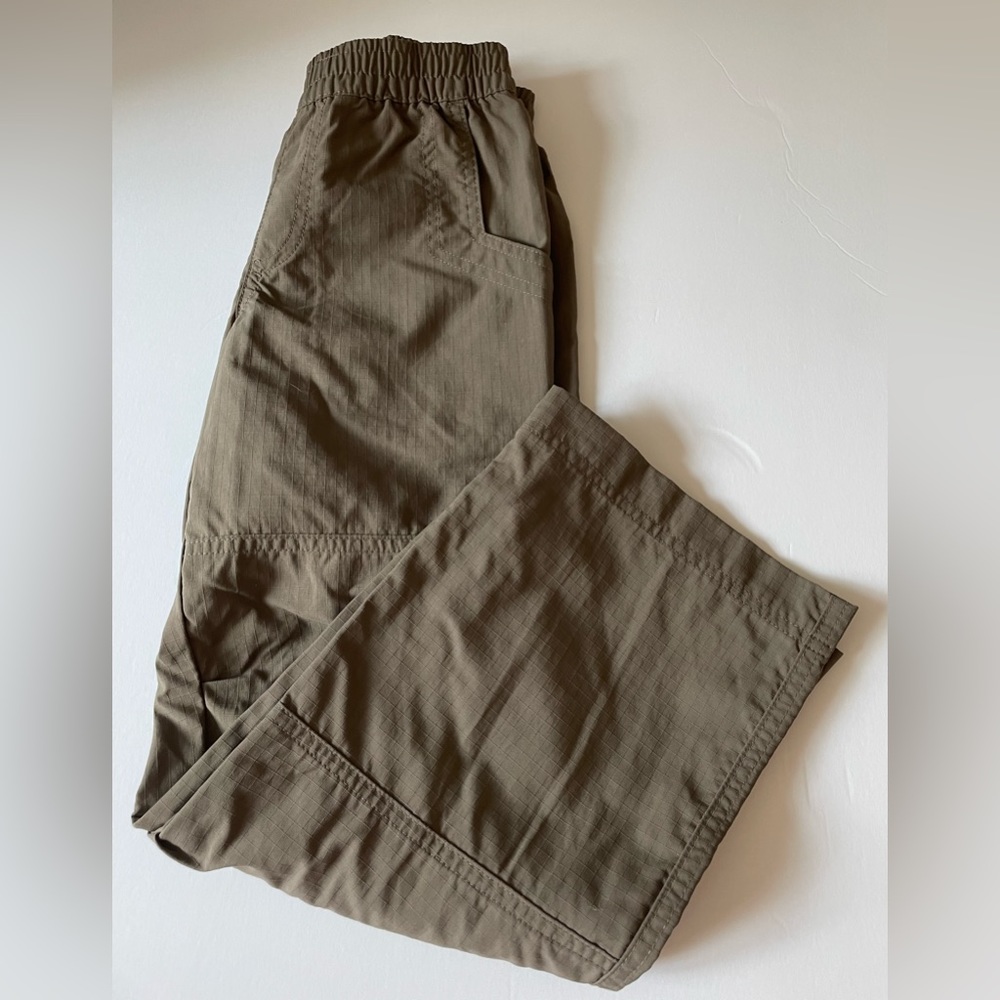 EUC L.L. Bean pull on outdoor adventure pants.